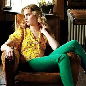 ANTHROPOLOGIE GIRLS FROM SAVORY Yellow 100% Silk Owl Print Blouse